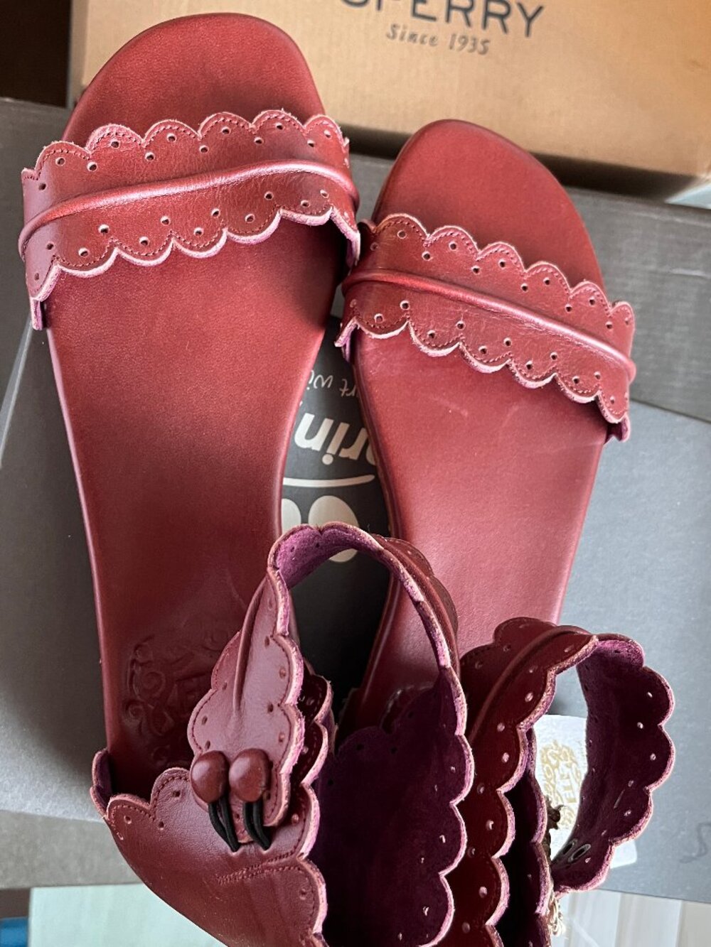 Elf Hand Made Leather Sandals - Size 7 - Maroon - New with Tags